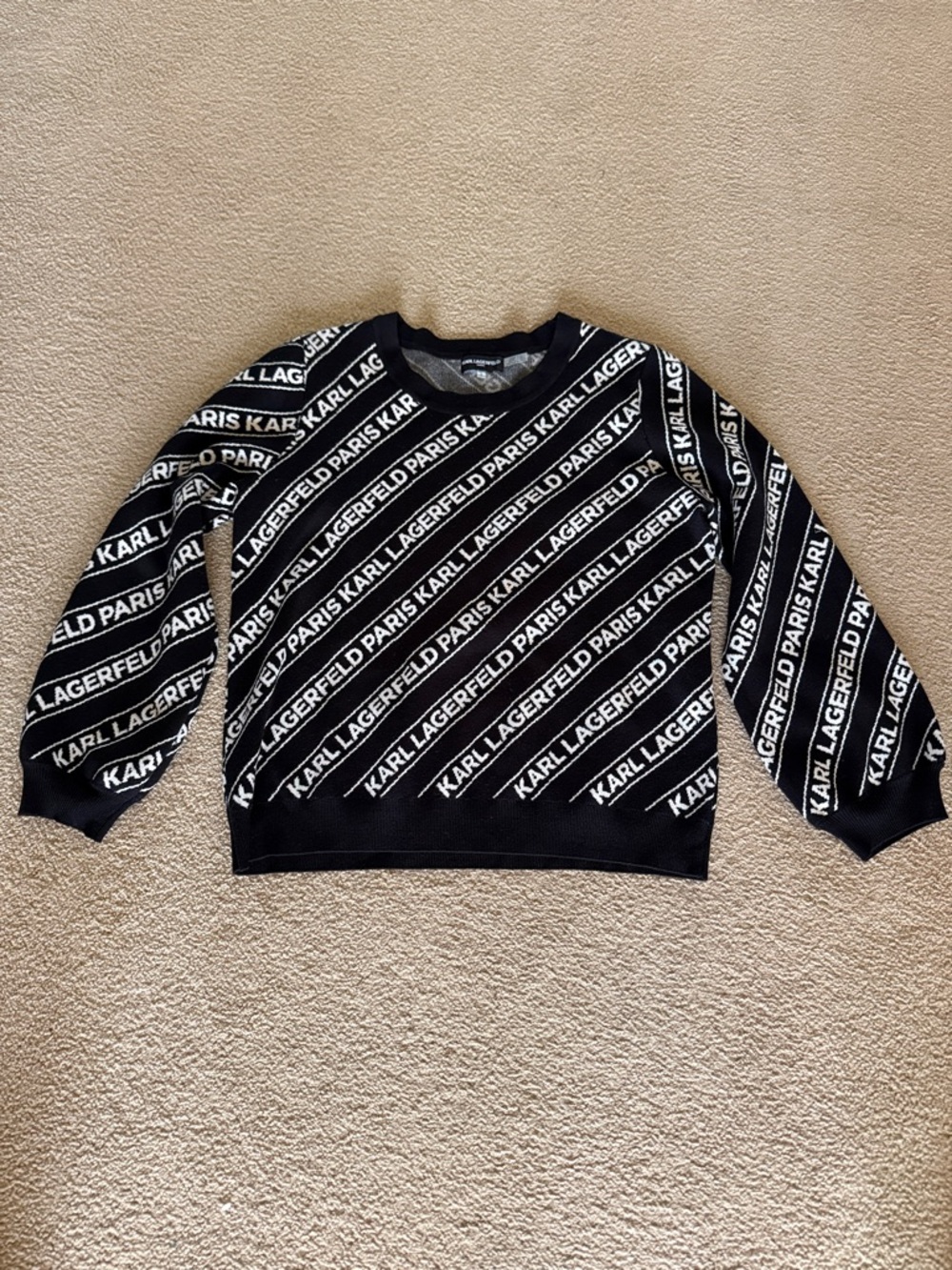 New w out tags. Karl Lagerfeld Paris sweater